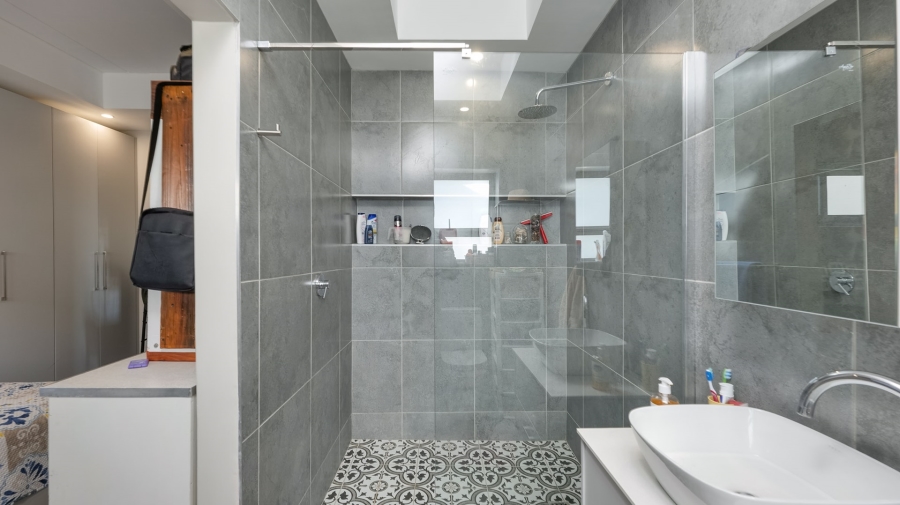 5 Bedroom Property for Sale in Agulhas Western Cape